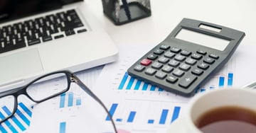 ¿Qué es un activo y pasivo en un balance general?