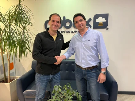 Alianza entre geovictoriay nubox para control de asistencia