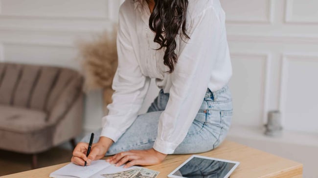<span id="hs_cos_wrapper_name" class="hs_cos_wrapper hs_cos_wrapper_meta_field hs_cos_wrapper_type_text" style="" data-hs-cos-general-type="meta_field" data-hs-cos-type="text" >Errores comunes que afectan tu flujo de caja (y cómo solucionarlos)</span>