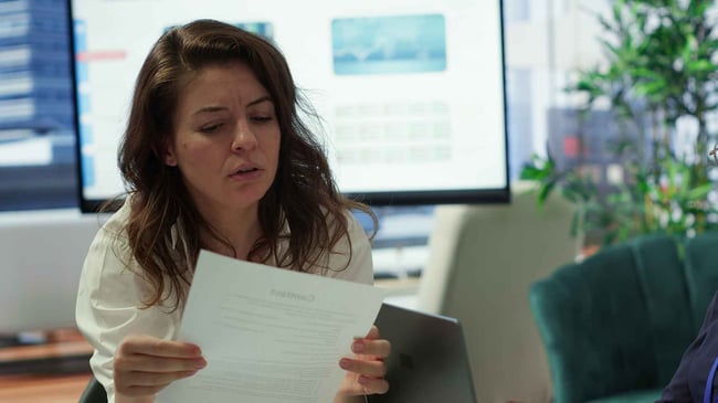 <span id="hs_cos_wrapper_name" class="hs_cos_wrapper hs_cos_wrapper_meta_field hs_cos_wrapper_type_text" style="" data-hs-cos-general-type="meta_field" data-hs-cos-type="text" >Factura afecta: Guía completa de emisión en Chile</span>