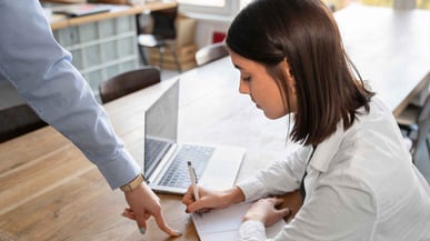 Hostigamiento laboral en Chile: Todo lo que debes saber para proteger a tu equipo y a tu empresa