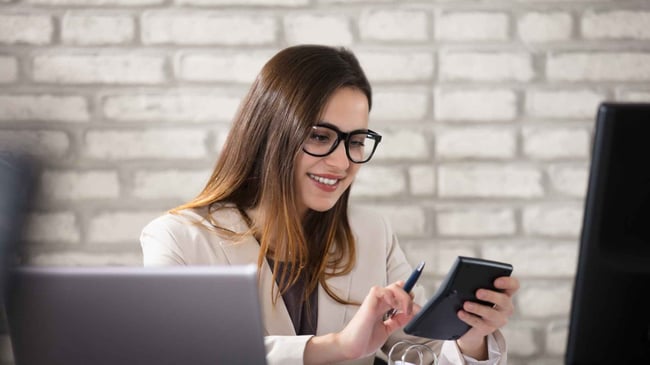 <span id="hs_cos_wrapper_name" class="hs_cos_wrapper hs_cos_wrapper_meta_field hs_cos_wrapper_type_text" style="" data-hs-cos-general-type="meta_field" data-hs-cos-type="text" >Libro de socios: Todo lo que debes saber para llevar tu registro al día</span>