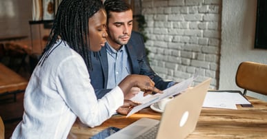 Asesor financiero en Chile: su rol, su función, cuánto gana y cómo crecer en esta carrera